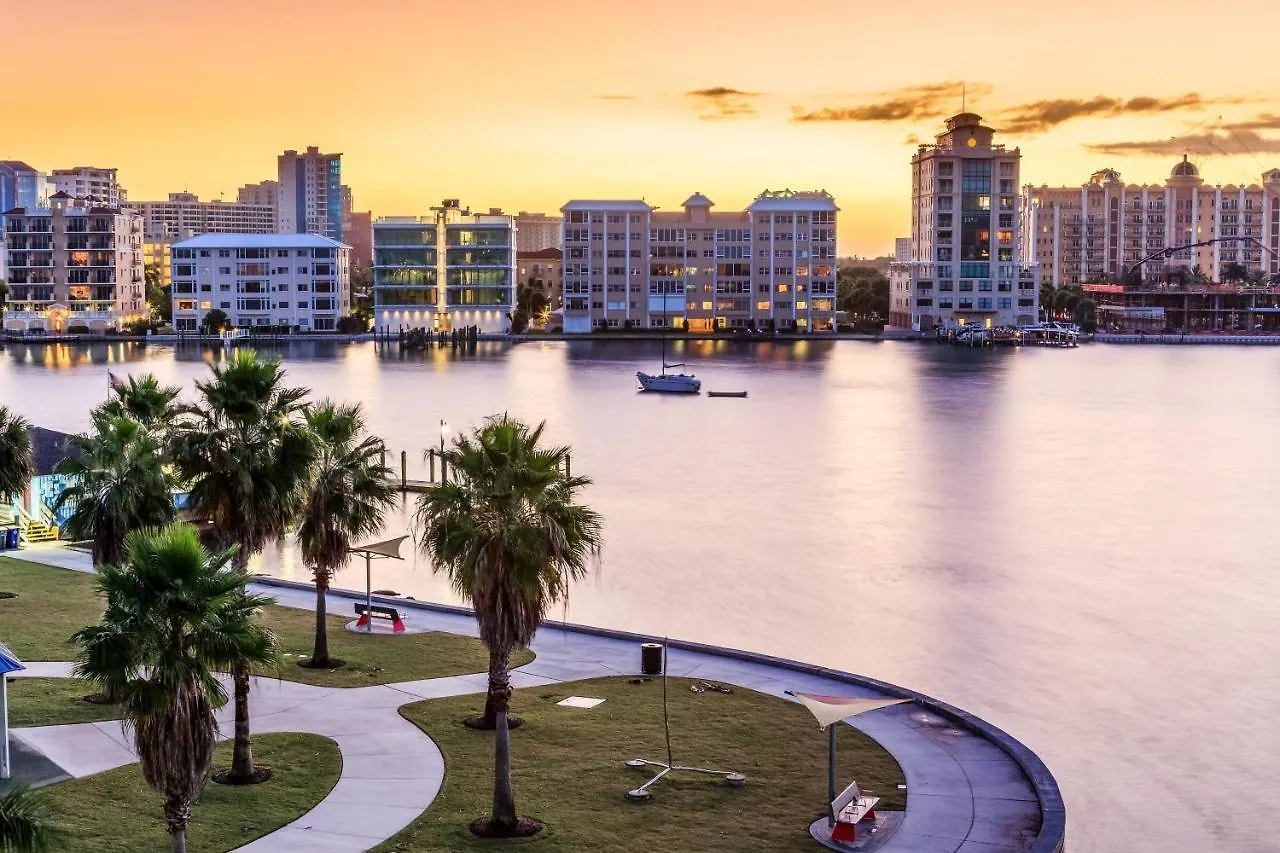 The Beach On Longboat Key Resort #105